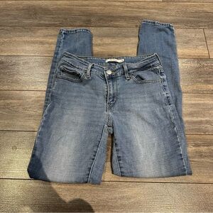 levi’s 711 skinny jeans